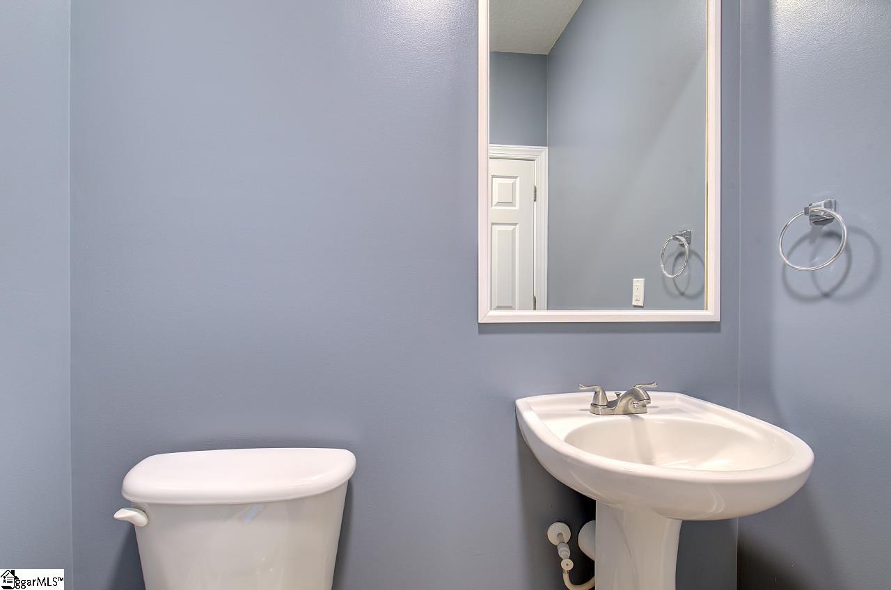 225 Worcester Lane Easley, SC 29642 - Photo 25 of 47 Main Floor