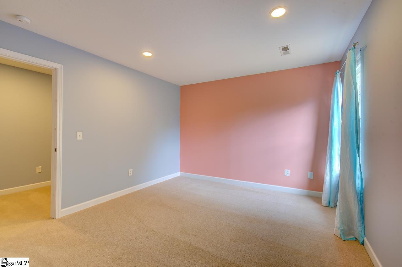 225 Worcester Lane Easley, SC 29642 - Photo 32 of 47 Gallery Image 32