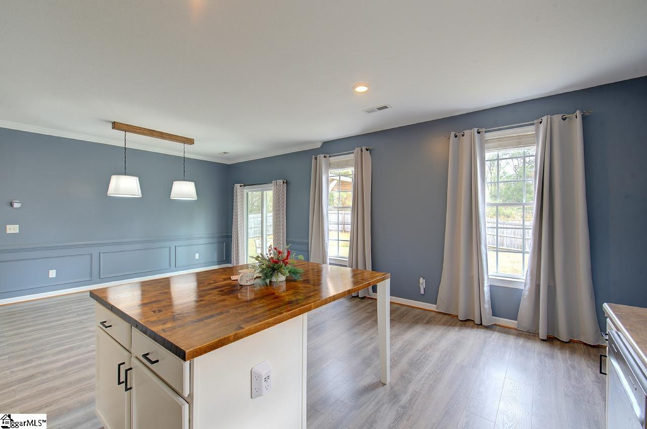 225 Worcester Lane Easley, SC 29642 - Photo 6 of 47 Gallery Image 6