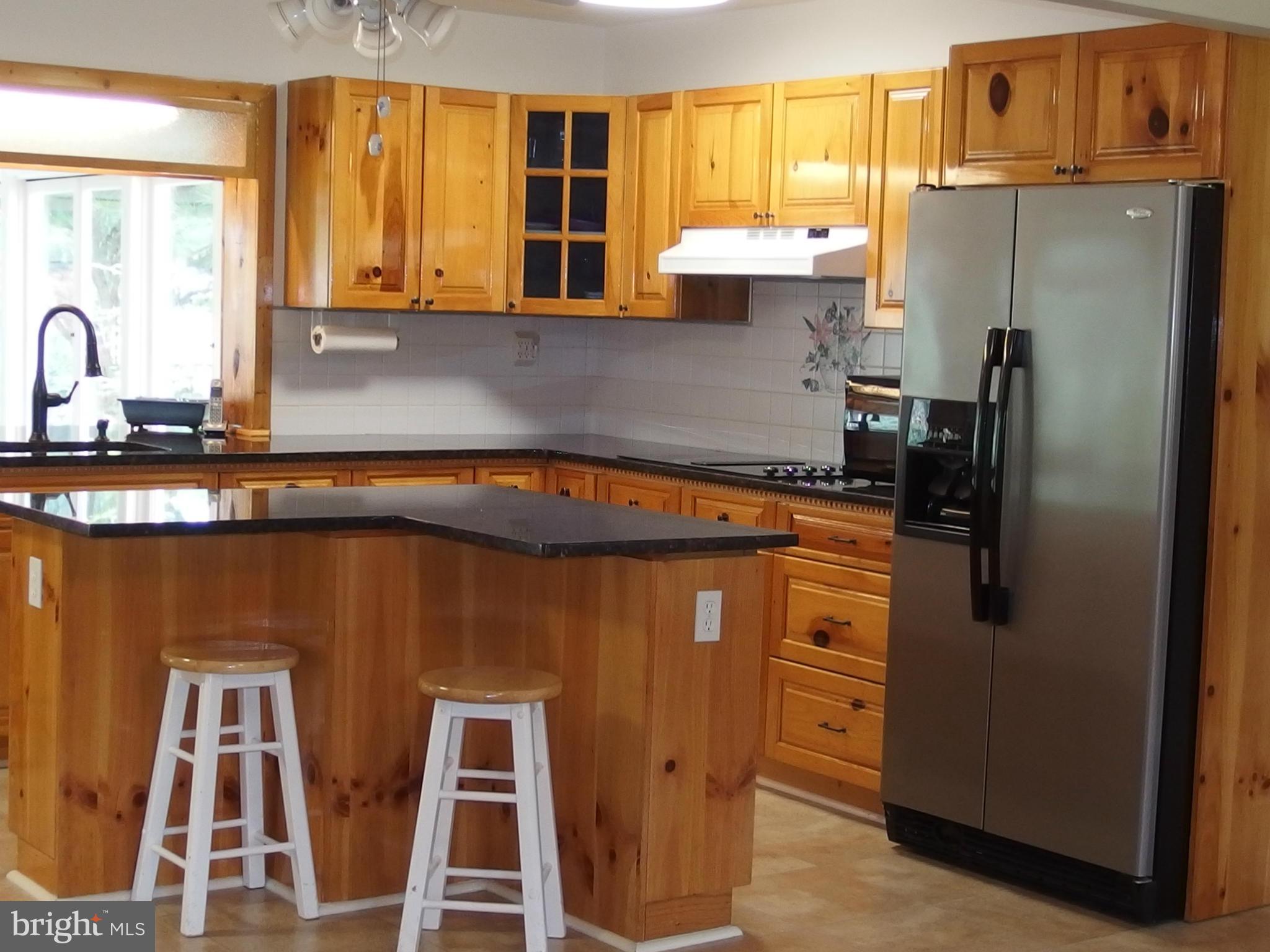 6914 Deer Valley Road Highland, MD 20777 - Photo 15 of 30 Kitchen