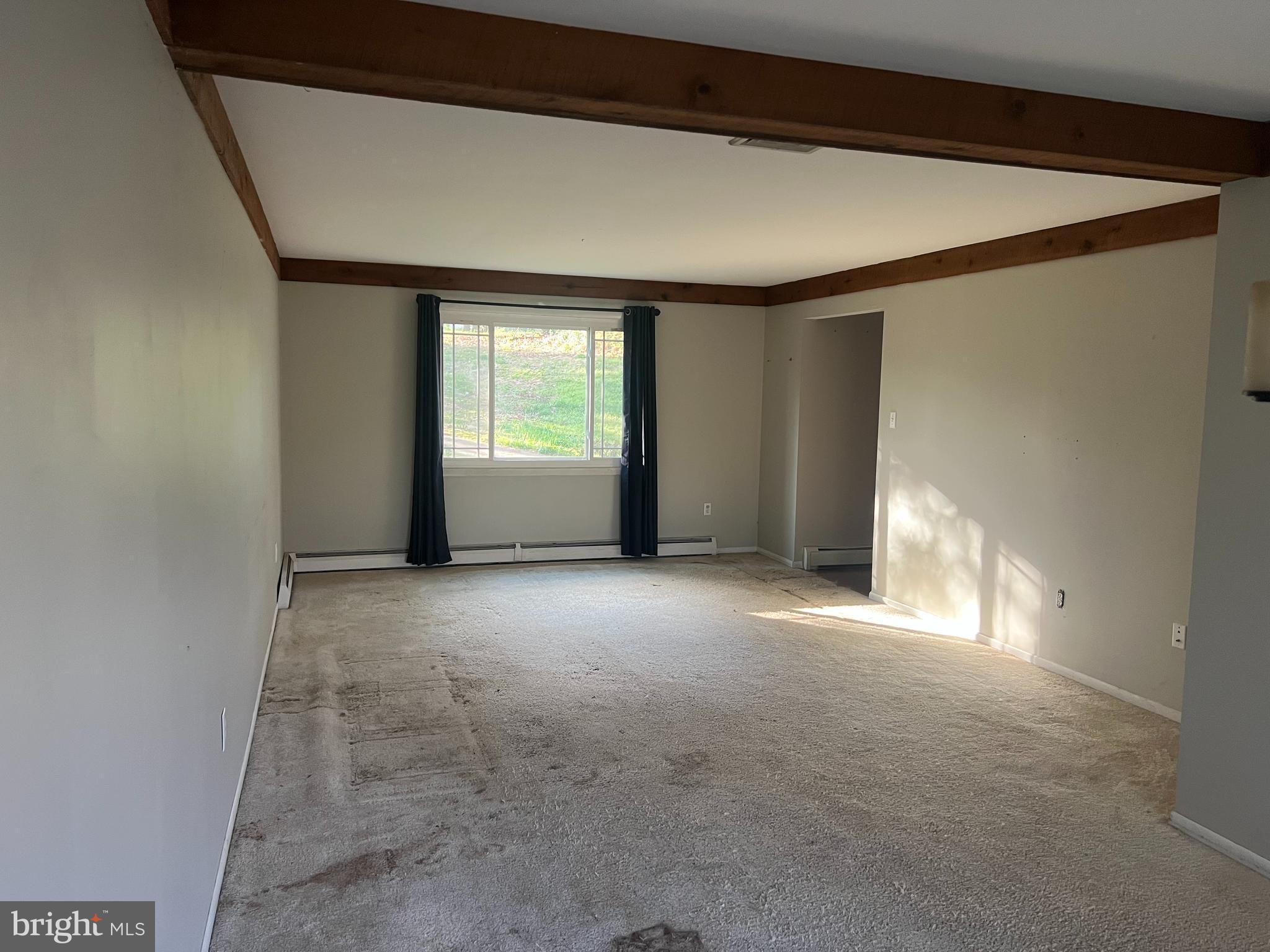 7 Shady Lane Lincoln University, PA 19352 - Photo 3 of 19 Living room