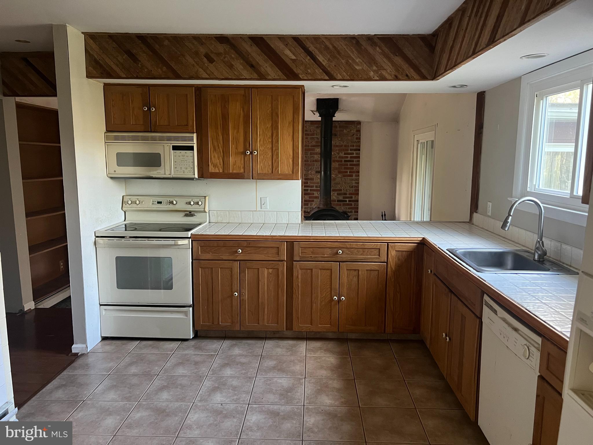 7 Shady Lane Lincoln University, PA 19352 - Photo 4 of 19 Kitchen