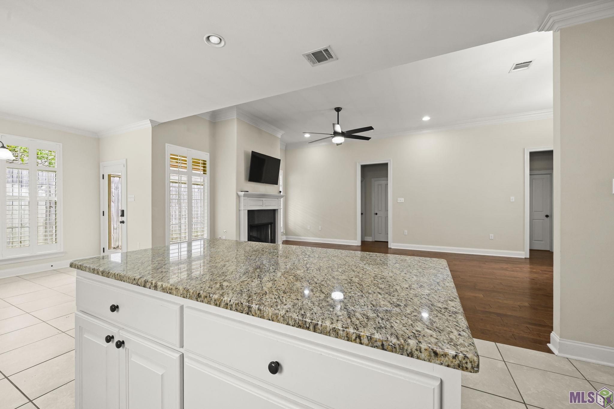 14859 Kingsland Way Baton Rouge, LA 70810 - Photo 9 of 33