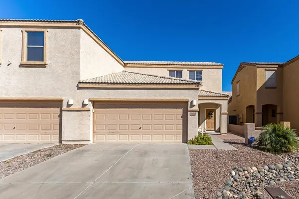 $1,900 | 7042 West Mercer Lane, Peoria, AZ 85345