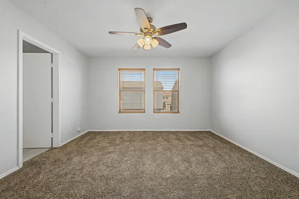 $1,900 | 7042 West Mercer Lane, Peoria, AZ 85345