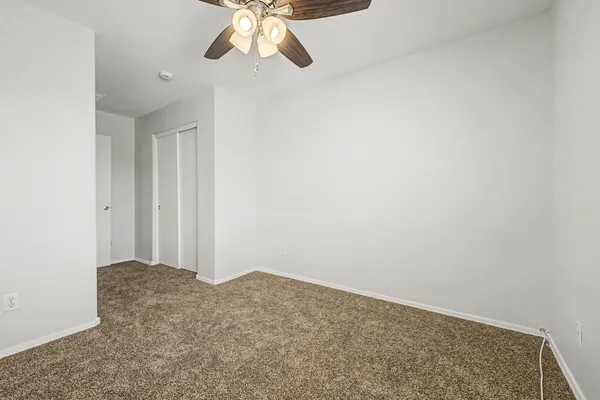 $1,900 | 7042 West Mercer Lane, Peoria, AZ 85345