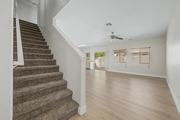 $1,900 | 7042 West Mercer Lane, Peoria, AZ 85345