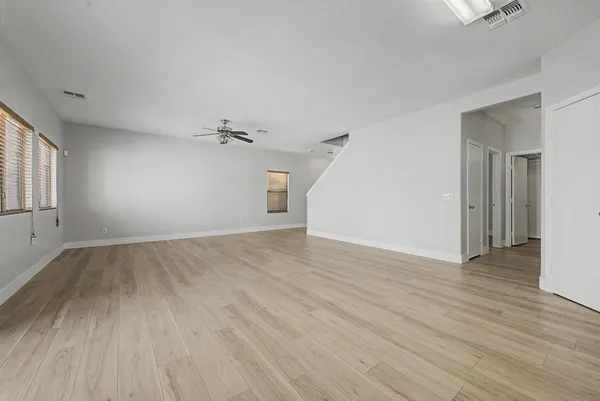 $1,900 | 7042 West Mercer Lane, Peoria, AZ 85345