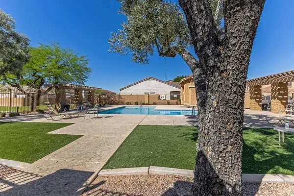 $1,900 | 7042 West Mercer Lane, Peoria, AZ 85345
