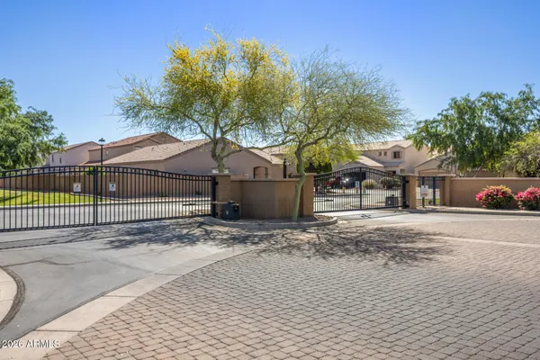 $1,900 | 7042 West Mercer Lane, Peoria, AZ 85345