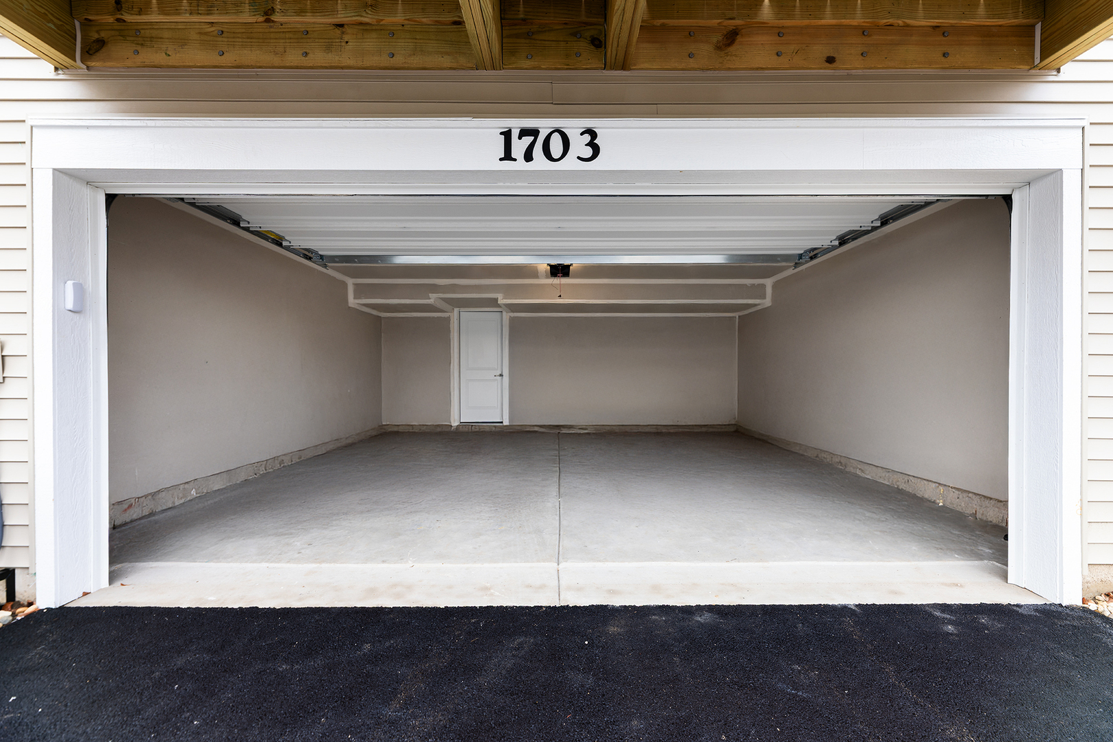 1703 Neubauer Circle Lindenhurst, IL 60046 - Photo 33 of 37