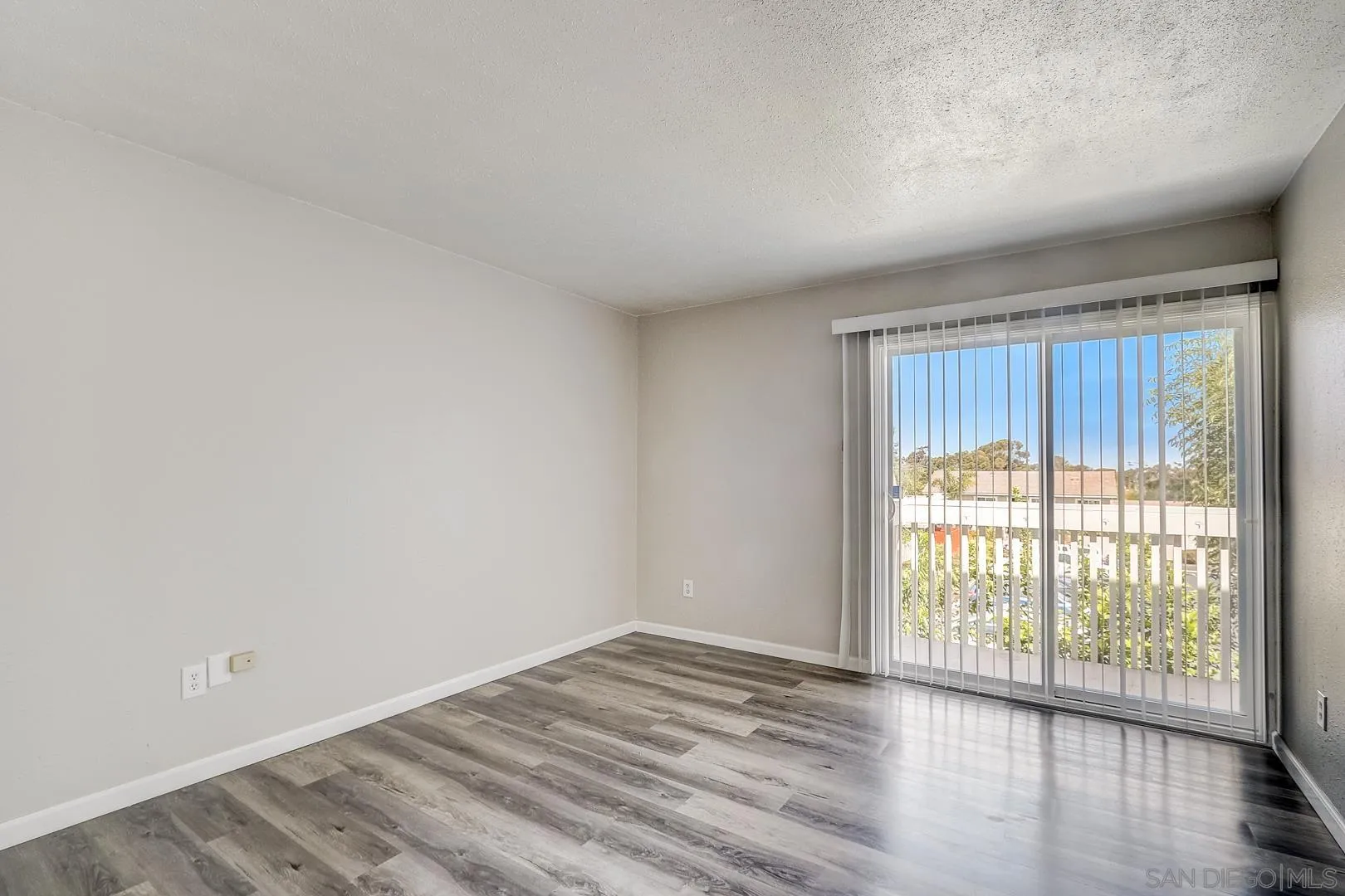 407 Requeza Street, Unit E11 Encinitas, CA 92024 - Photo 12 of 19 Gallery Image 12