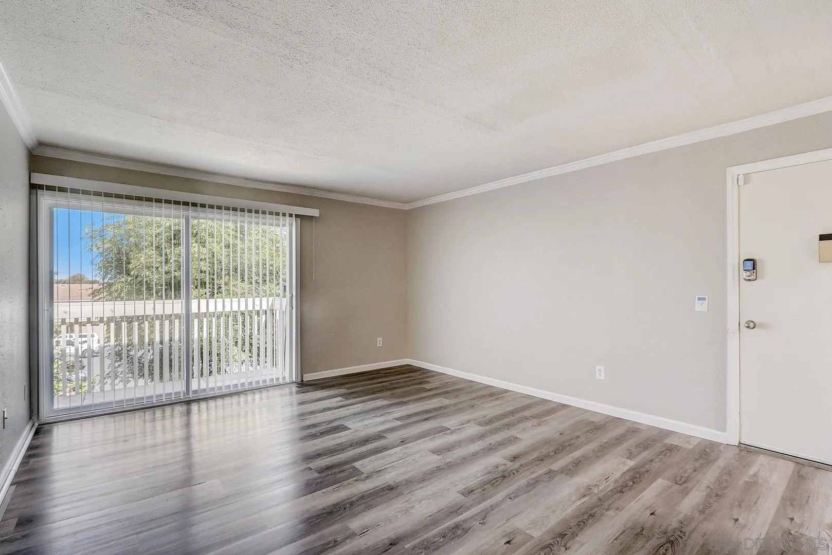 407 Requeza Street, Unit E11 Encinitas, CA 92024 - Photo 5 of 19 Gallery Image 5