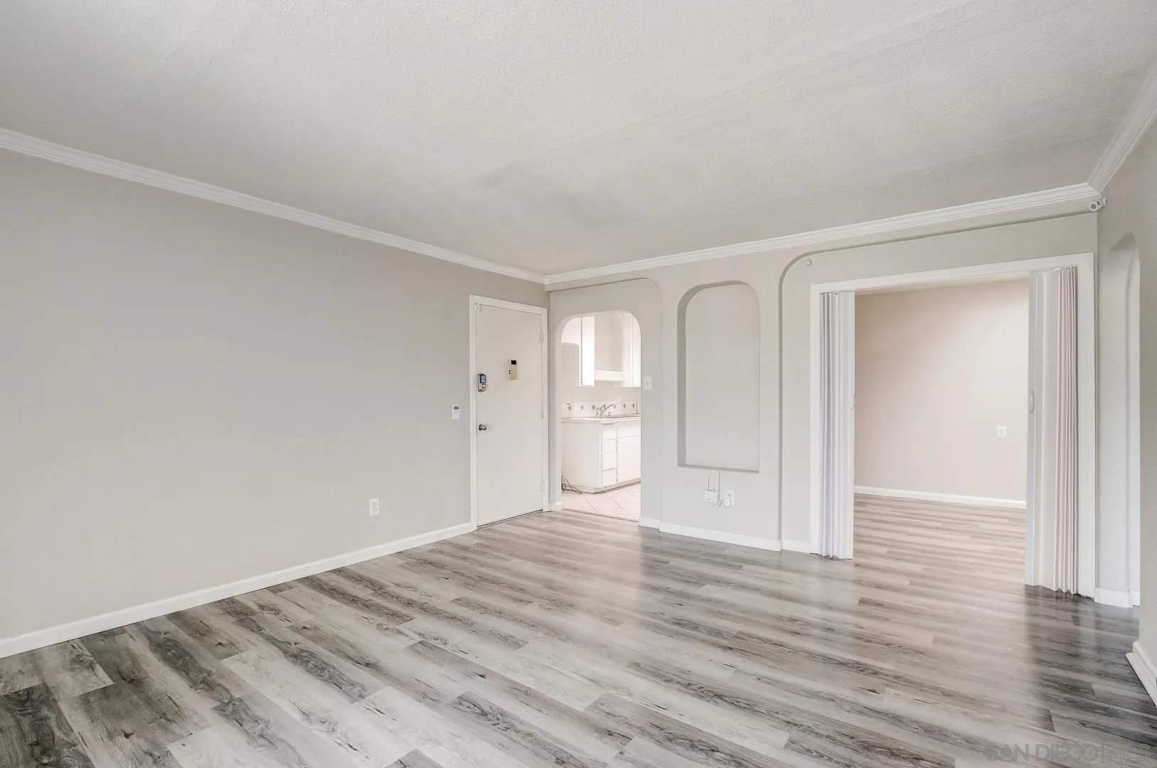 407 Requeza Street, Unit E11 Encinitas, CA 92024 - Photo 9 of 19 Gallery Image 9