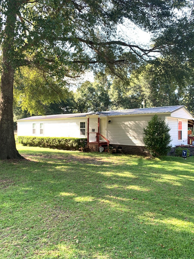 1067 Patsy Street Summerton, SC 29148 - Photo 3 of 28 Gallery Image 3