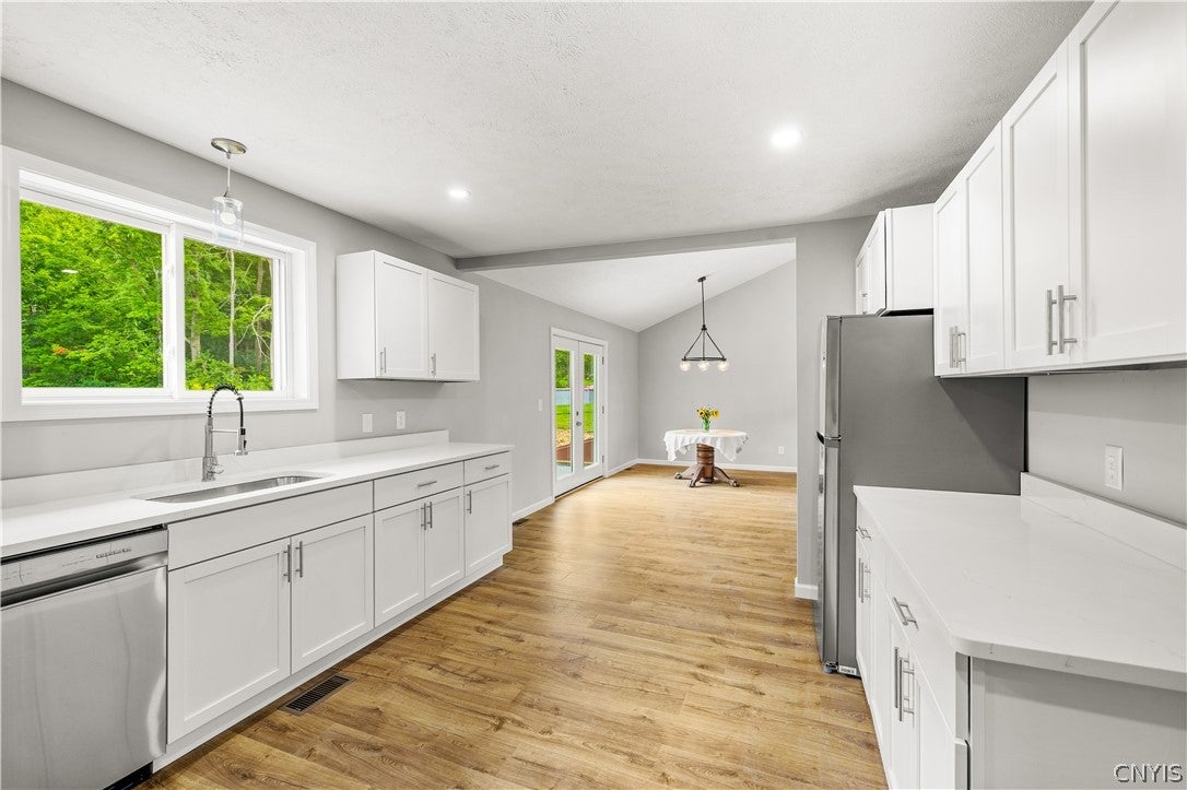 9585 Roberts Road Sauquoit, NY 13456 - Photo 7 of 27 Gallery Image 7