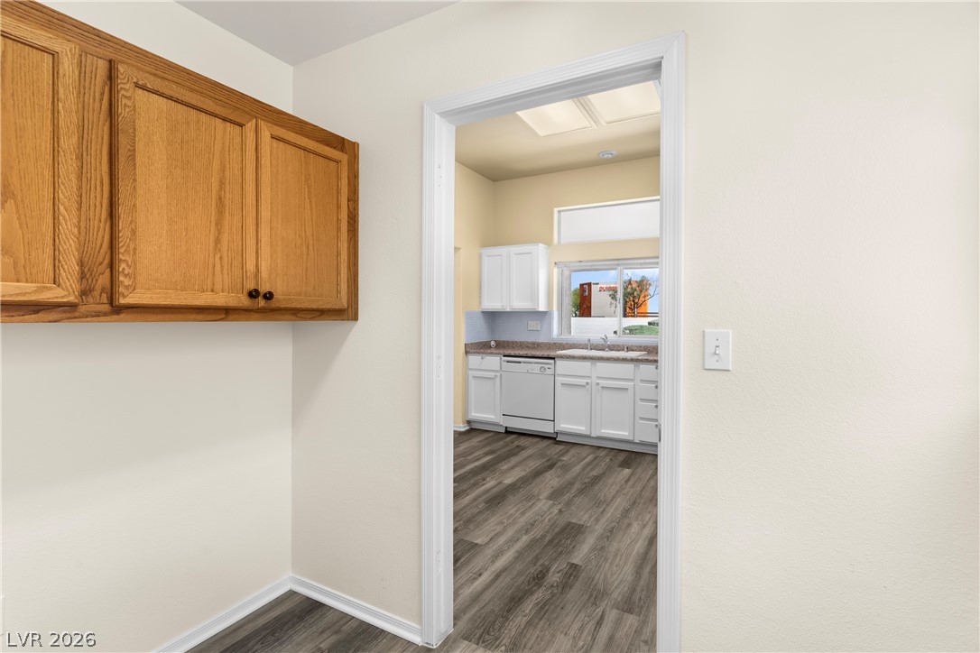 10032 Villa Ridge Drive Las Vegas, NV 89134 - Photo 7 of 21