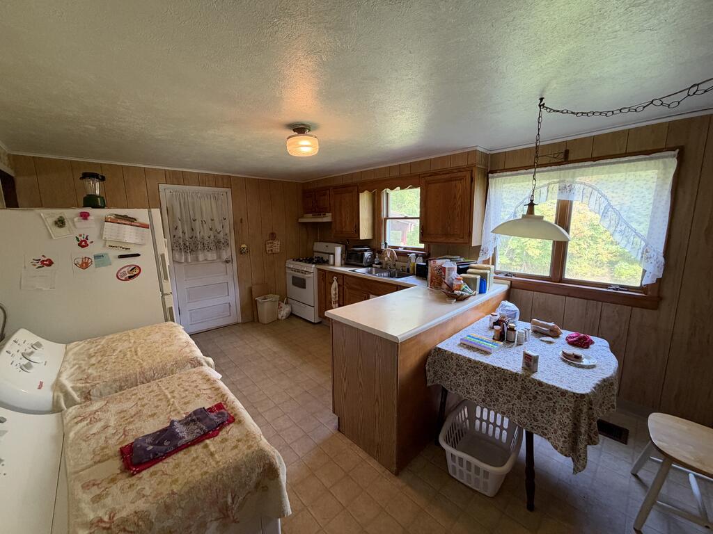 5003 Georgetown Road Franklin, PA 16323 - Photo 13 of 29 Gallery Image 13