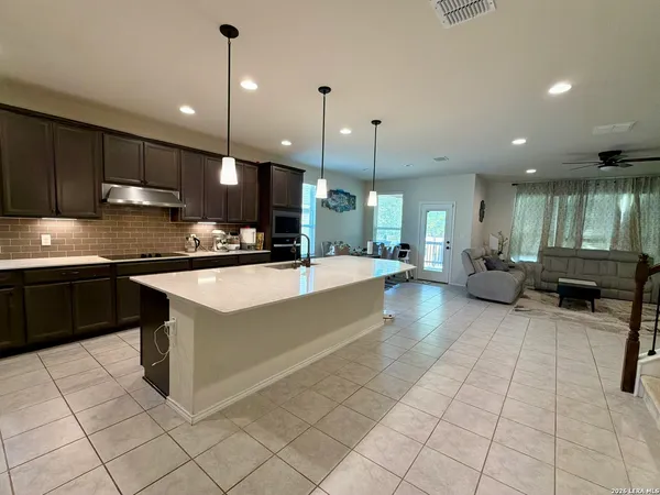 $3,000 | 12254 Black Hat, San Antonio, TX 78254