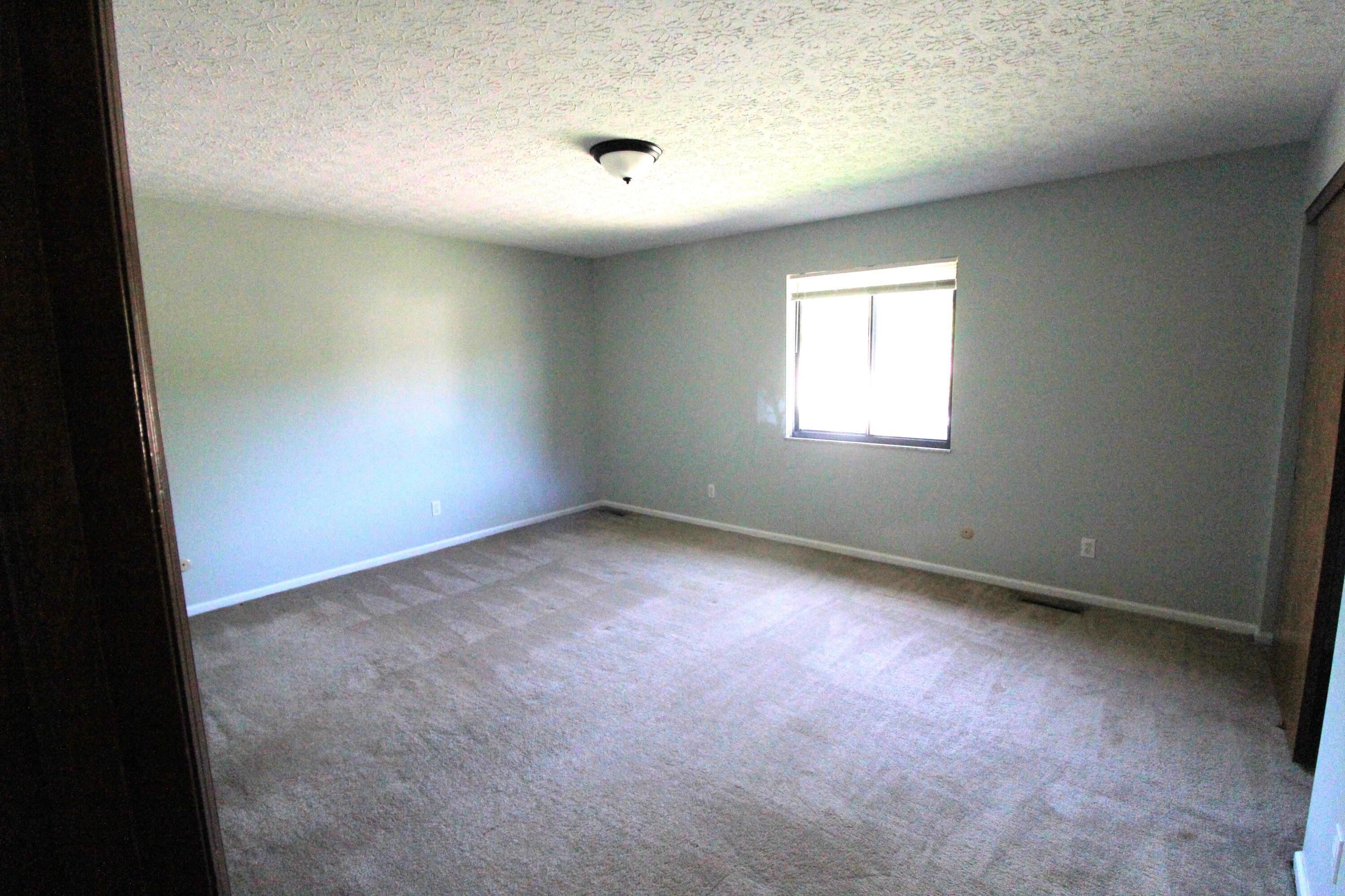 1800 Quarry Ridge Drive Columbus, OH 43232 - Photo 14 of 19 Bedroom 3