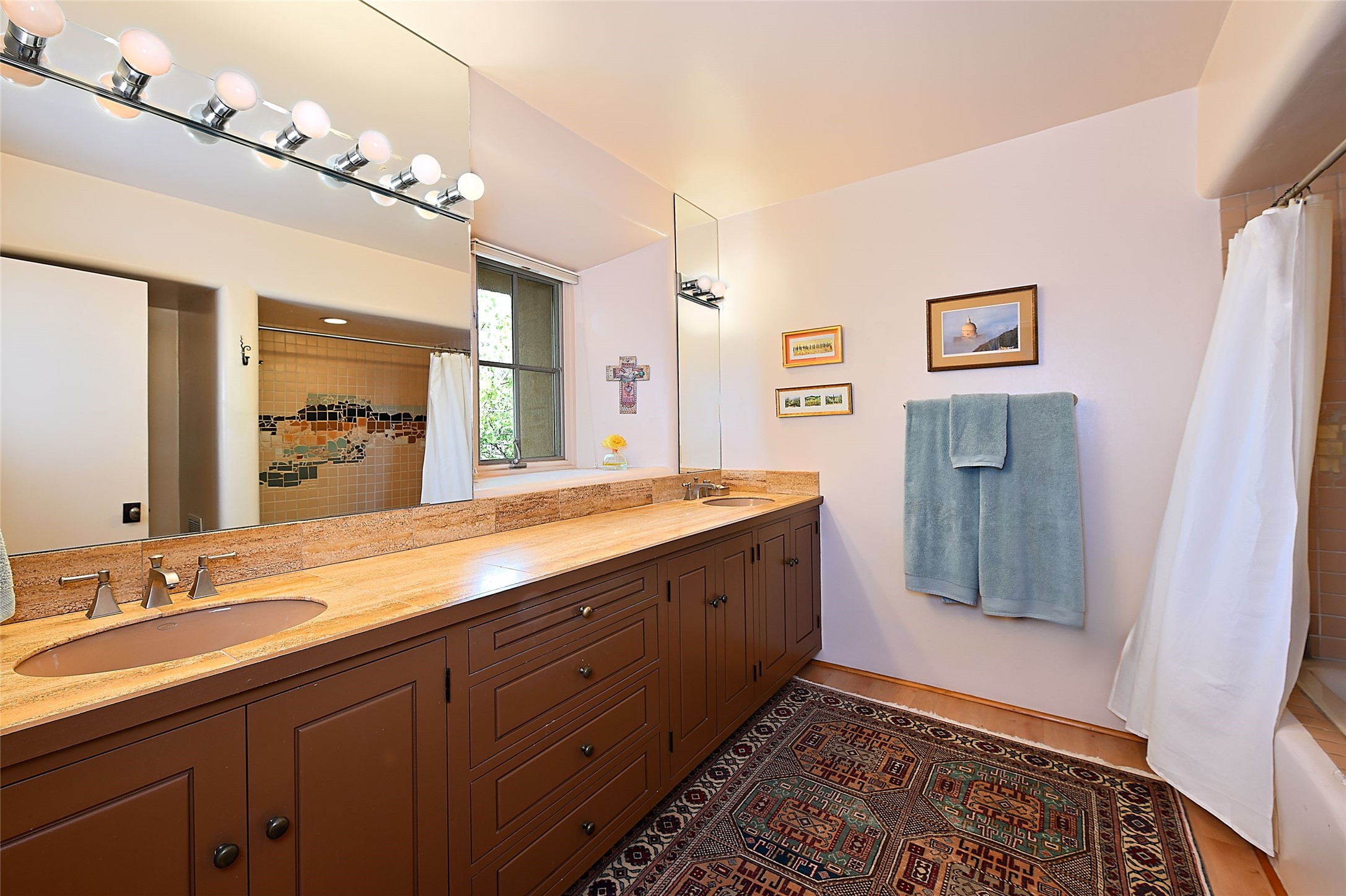 1275 Canyon Road Santa Fe, NM 87501 - Photo 21 of 43 Primary Bathroom