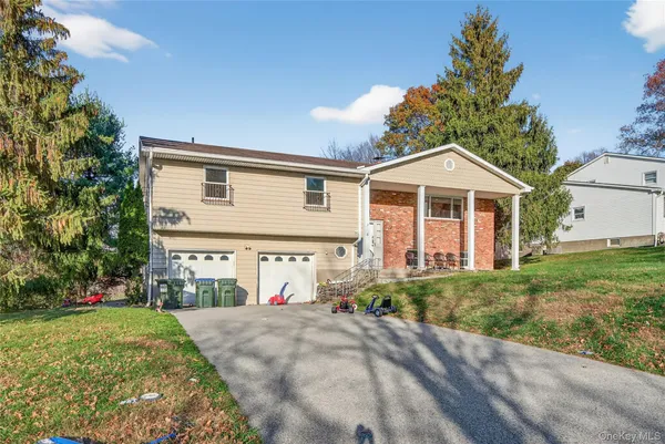 $949,000 | 3 Roanoke Drive, Monroe, NY 10950