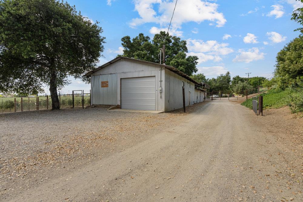 804 Comstock Road Hollister, CA 95023 - Photo 19 of 47 a view of a house with a yard