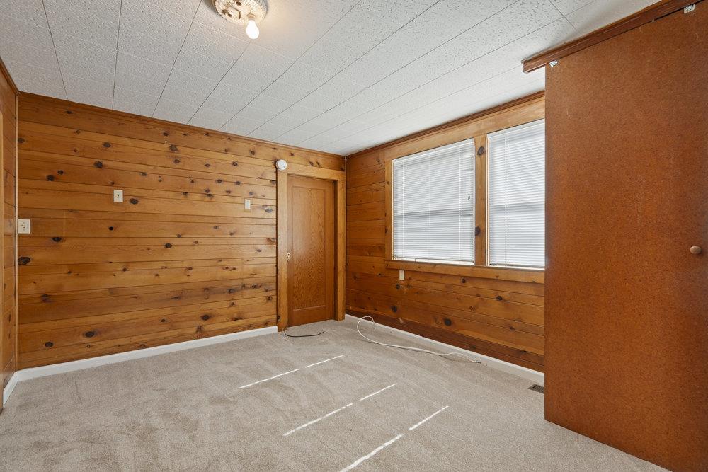 804 Comstock Road Hollister, CA 95023 - Photo 35 of 47 a view of an empty room and window