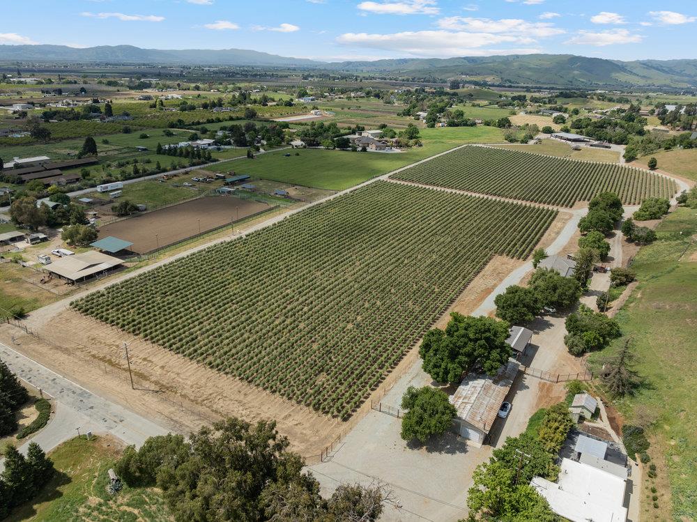 804 Comstock Road Hollister, CA 95023 - Photo 5 of 47 an aerial view of a tennis court