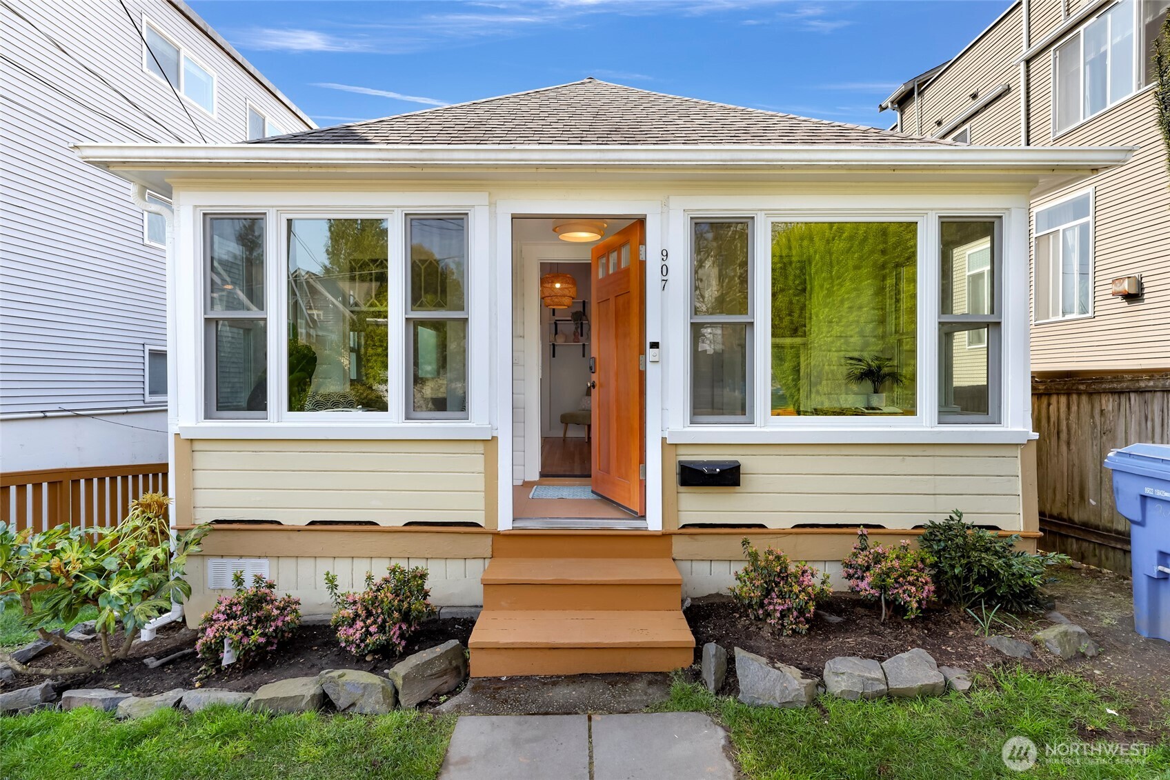 907 North 74th Street Seattle, WA 98103 - Photo 1 of 21 Gallery Image 1
