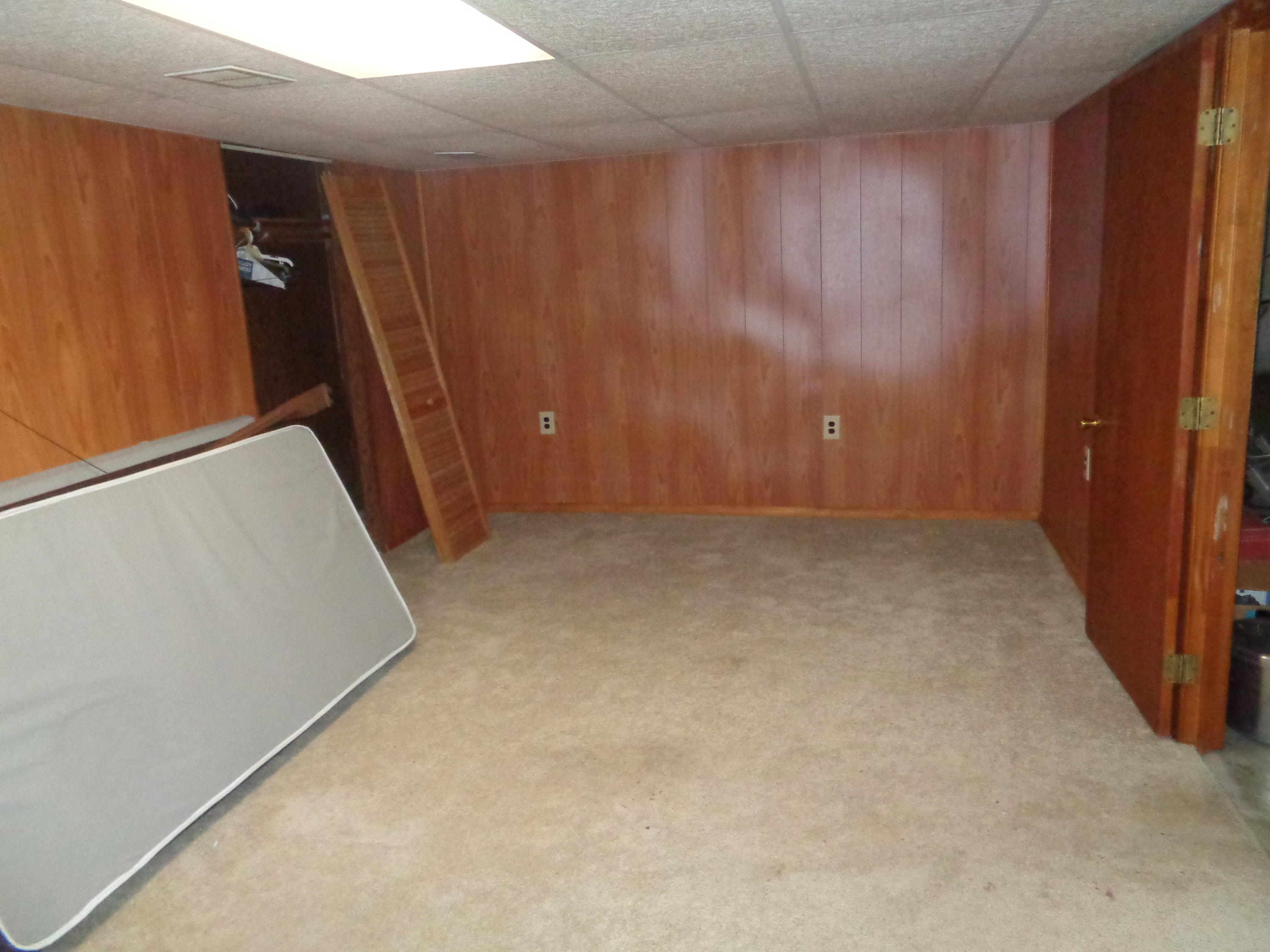 4319 Oliver Road Northeast Roanoke, VA 24012 - Photo 7 of 10 bsmt bedroom