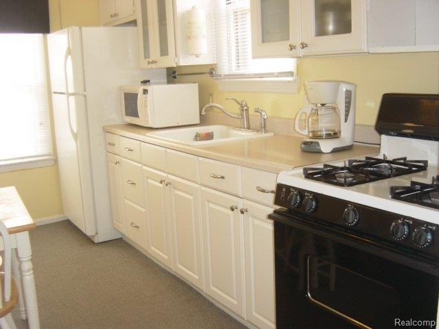 Kitchen 2