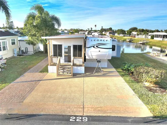 $99,999 | 13860 Southeast 143rd Avenue, Okeechobee, FL 34974