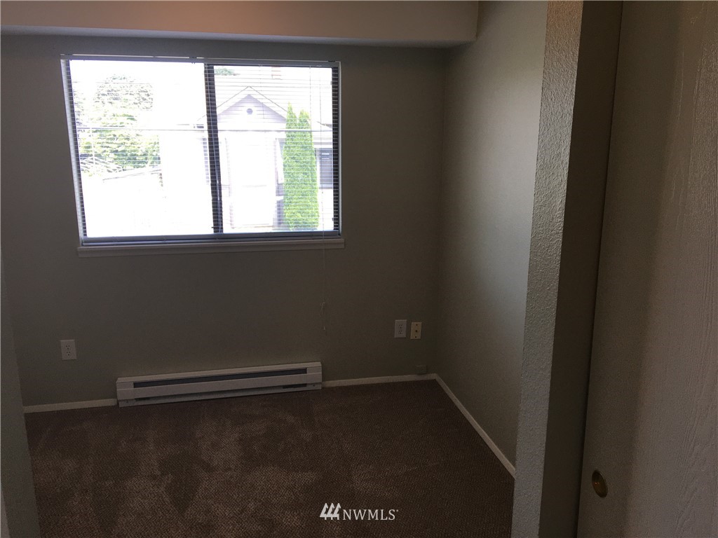 513-515 South Tobin Street Renton, WA 98057 - Photo 14 of 21 a view of a small space with window
