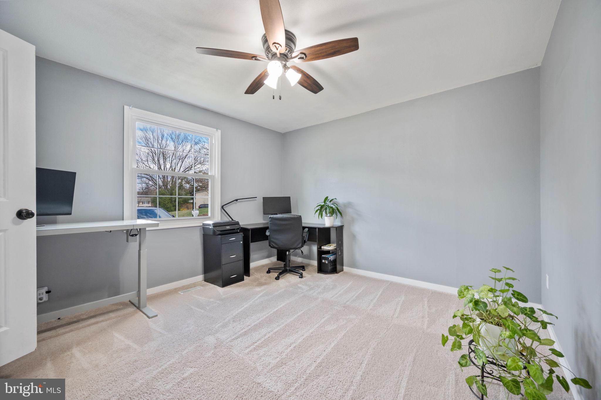 645 Ridgefield Court Glen Burnie, MD 21061 - Photo 13 of 62 Main level office