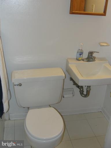 11337 Rambling Road Gaithersburg, MD 20879 - Photo 10 of 16 Bath