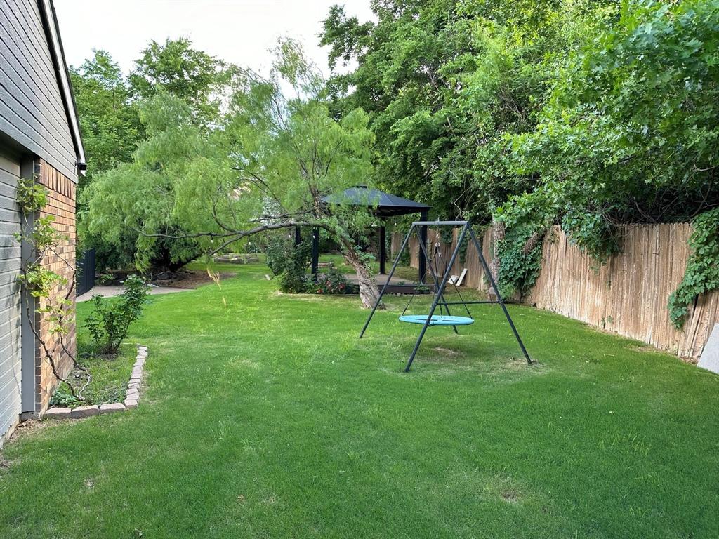 927 South Riverside Drive Grapevine, TX 76051 - Photo 16 of 17