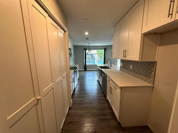 $3,350 | 927 South Riverside Drive, Grapevine, TX 76051