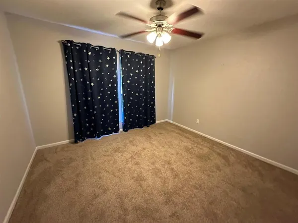 $3,350 | 927 South Riverside Drive, Grapevine, TX 76051