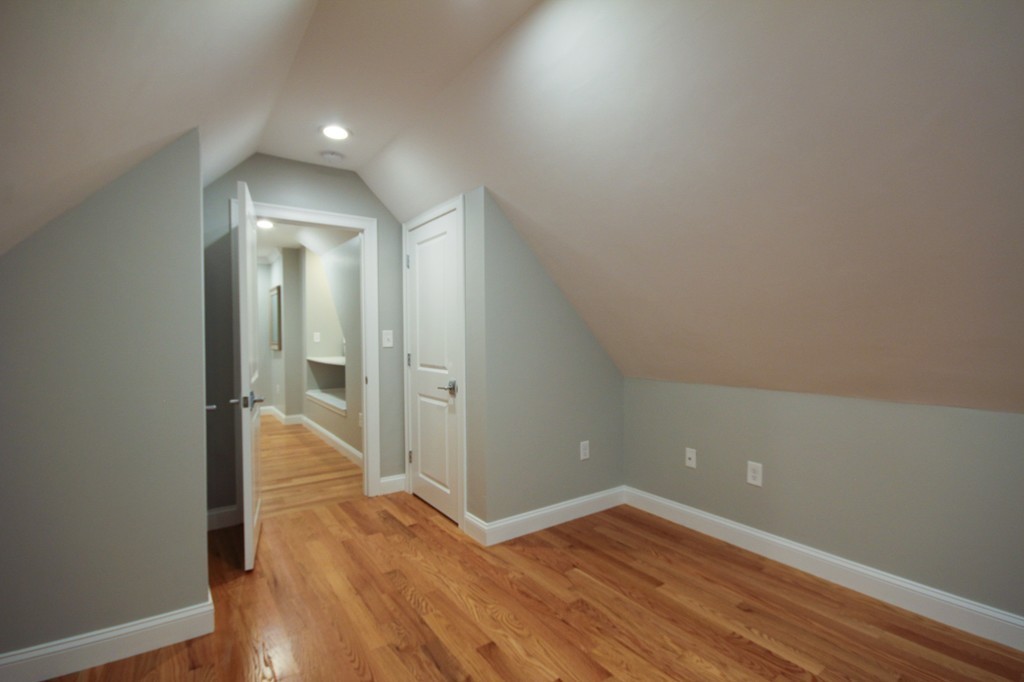 19 Traverse Street, Unit 3 Woburn, MA 01801 - Photo 37 of 41