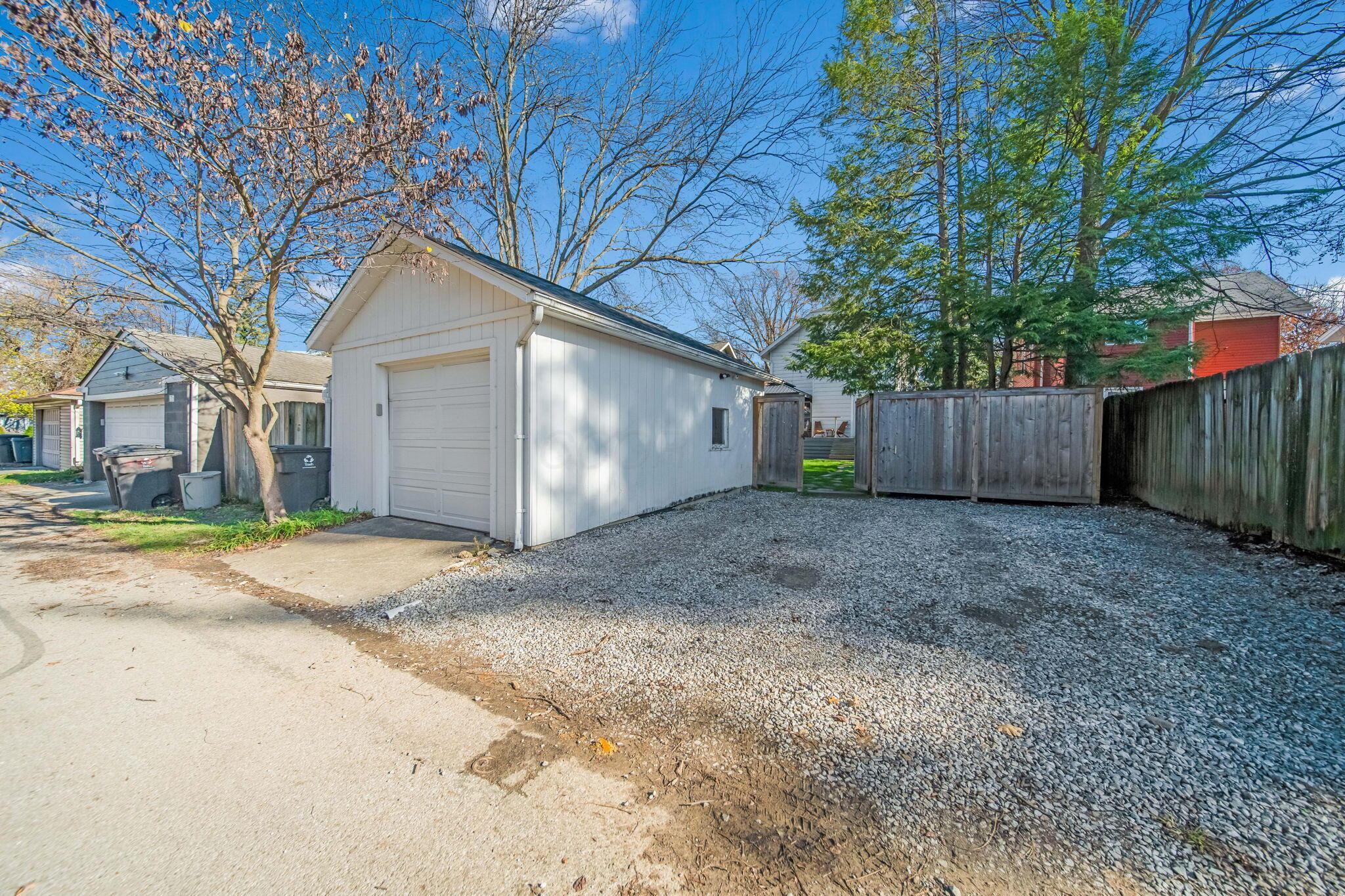 809 South Cassingham Road Columbus, OH 43209 - Photo 30 of 34 Garage