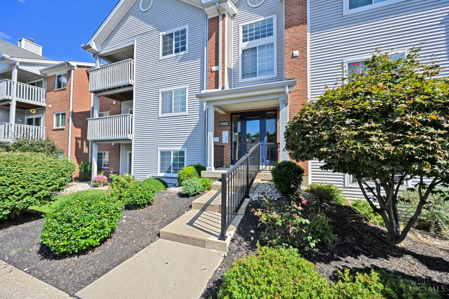 7382 Ridgepoint Drive, Unit 9 Cincinnati, OH 45230 - Photo 1 of 30 Gallery Image 1