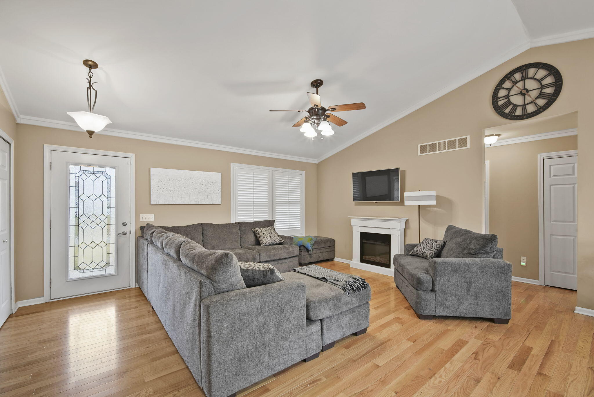 1317 Catsyl Road Jackson, MI 49203 - Photo 4 of 33 6-web-or-mls-DSC02991