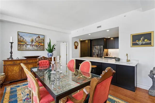 $799,900 | 306 Fourth Avenue, Unit 2101, Pittsburgh, PA 15222