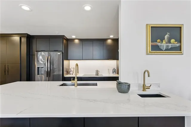 $799,900 | 306 Fourth Avenue, Unit 2101, Pittsburgh, PA 15222