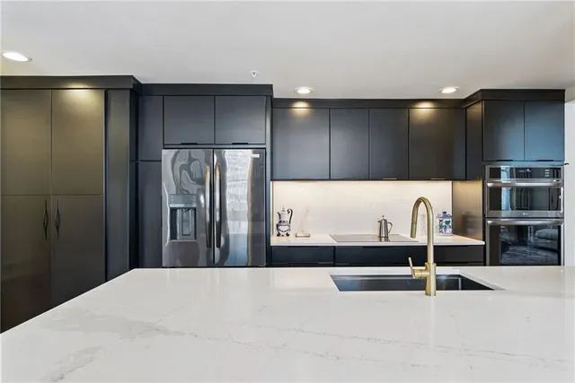 $799,900 | 306 Fourth Avenue, Unit 2101, Pittsburgh, PA 15222