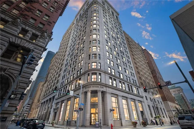 $799,900 | 306 Fourth Avenue, Unit 2101, Pittsburgh, PA 15222