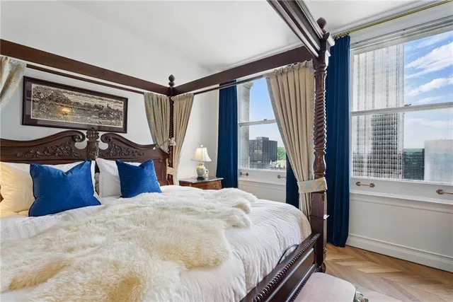 $799,900 | 306 Fourth Avenue, Unit 2101, Pittsburgh, PA 15222