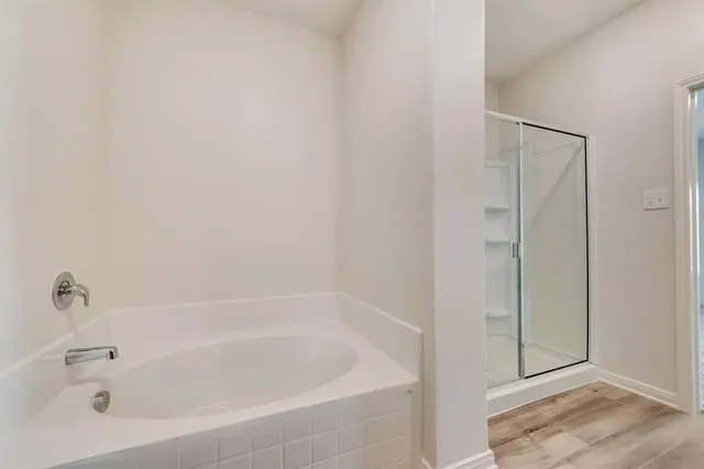 $2,095 | 912 Mallorie Lane, Ferris, TX 75125