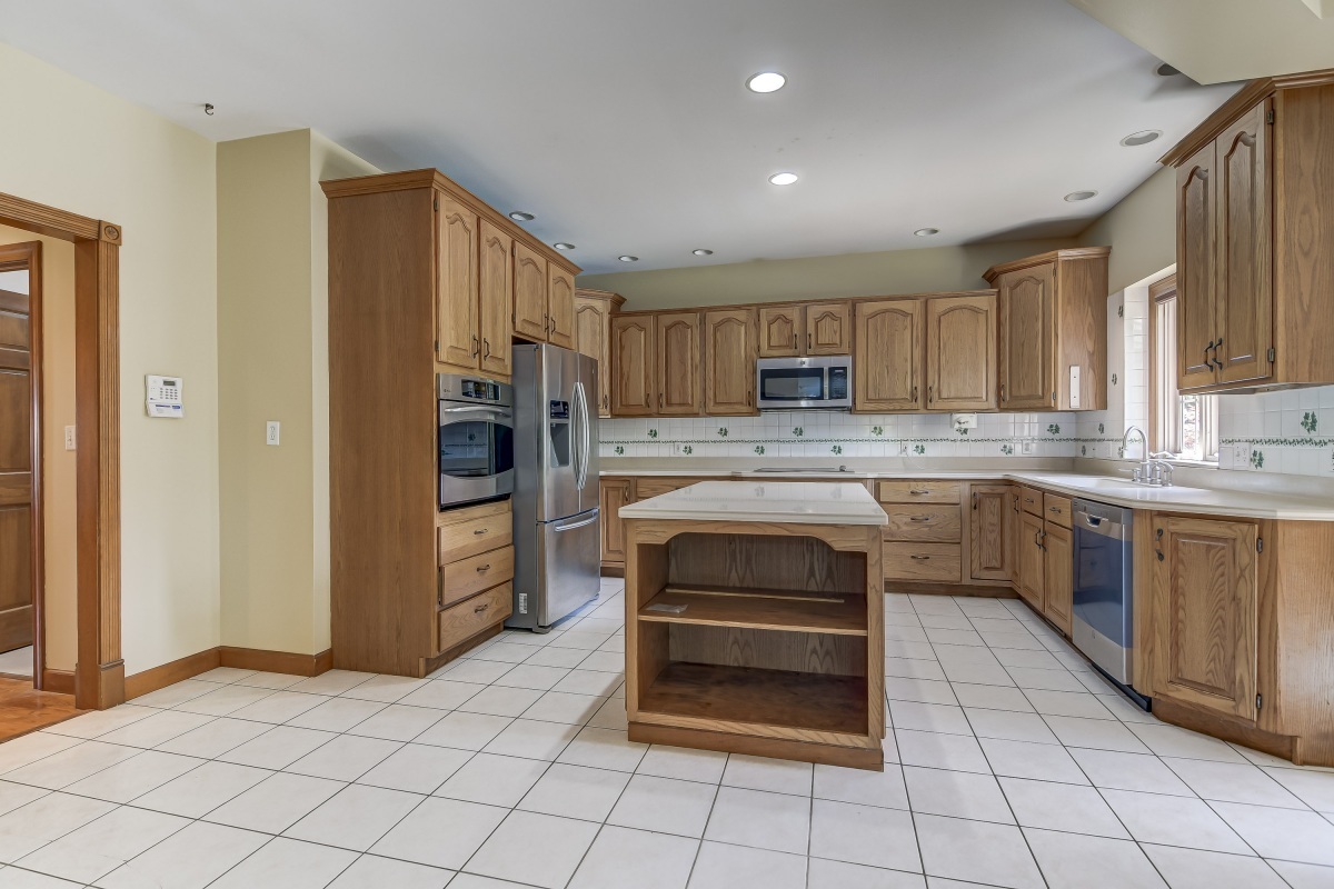 2517 Dickens Drive Springfield, IL 62711 - Photo 12 of 46 Gallery Image 12